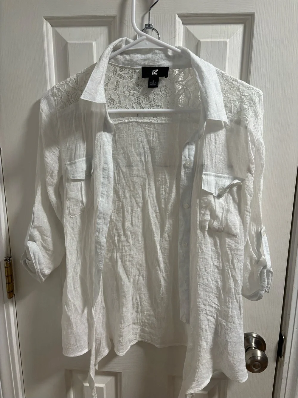 Iz Byer White Lace-Yoke Casual Button-Down Shirt small